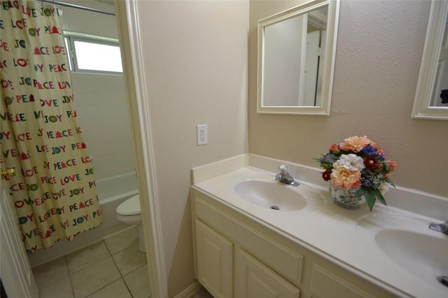 1514 Coyote Hills Lane, Richmond, TX 77469