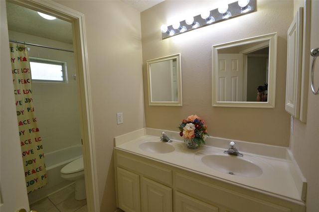 1514 Coyote Hills Lane, Richmond, TX 77469