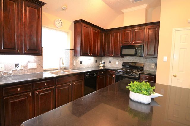 1514 Coyote Hills Lane, Richmond, TX 77469