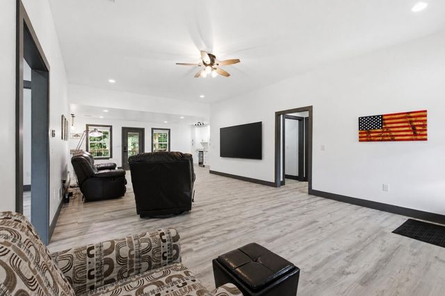 256 Waco Heights, Waco, KY 40385