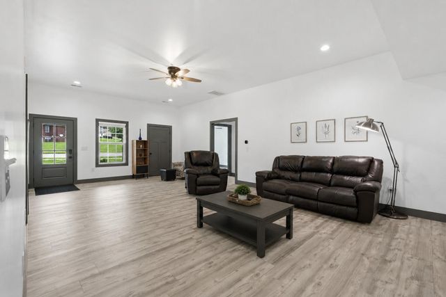 256 Waco Heights, Waco, KY 40385
