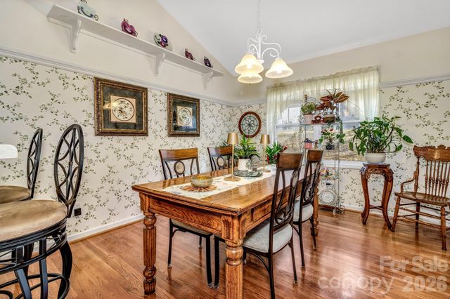 333 Charlestown Drive, Hendersonville, NC 28792