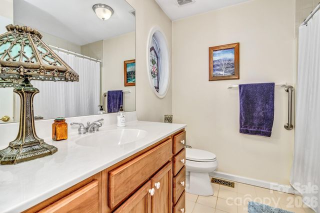 333 Charlestown Drive, Hendersonville, NC 28792