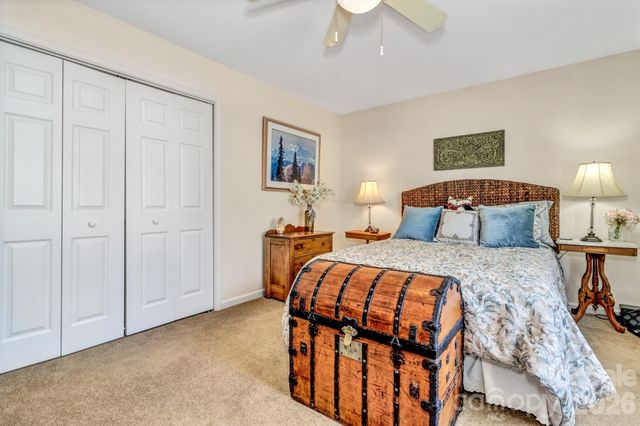 333 Charlestown Drive, Hendersonville, NC 28792