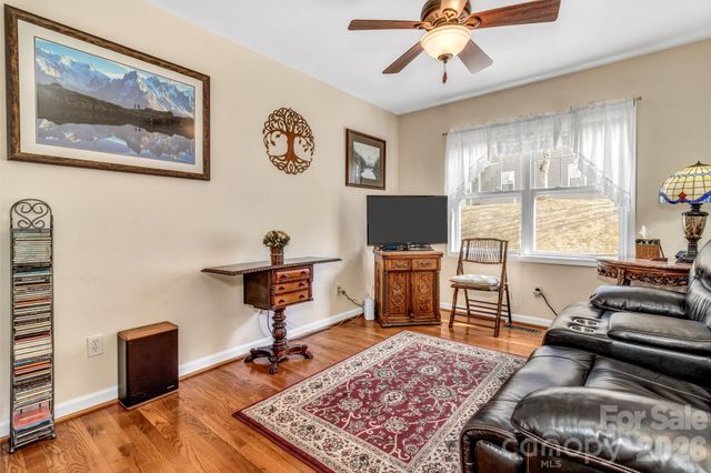 333 Charlestown Drive, Hendersonville, NC 28792