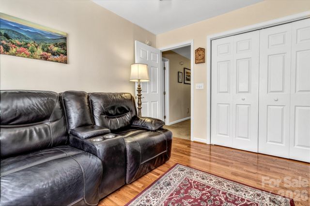 333 Charlestown Drive, Hendersonville, NC 28792