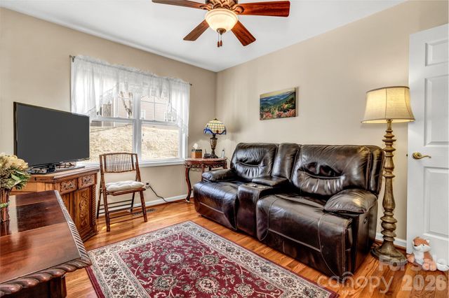 333 Charlestown Drive, Hendersonville, NC 28792