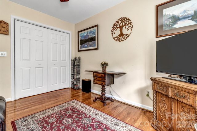 333 Charlestown Drive, Hendersonville, NC 28792