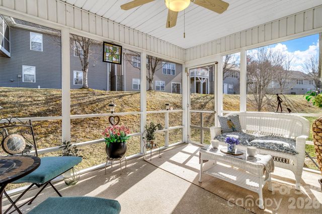 333 Charlestown Drive, Hendersonville, NC 28792