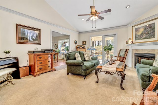 333 Charlestown Drive, Hendersonville, NC 28792