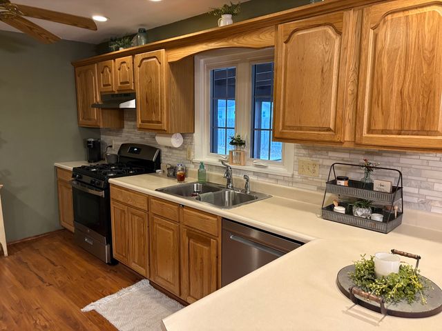 24 Cessna Drive, Centralia, IL 62801