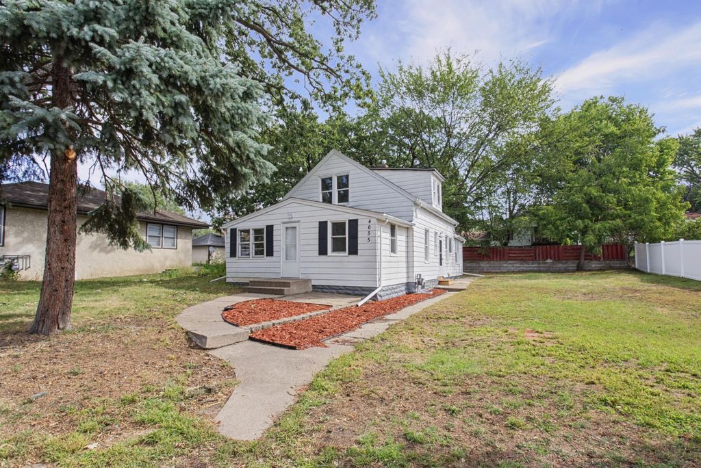 4655 5th Street NE, Columbia Heights, MN 55421 — photo 2