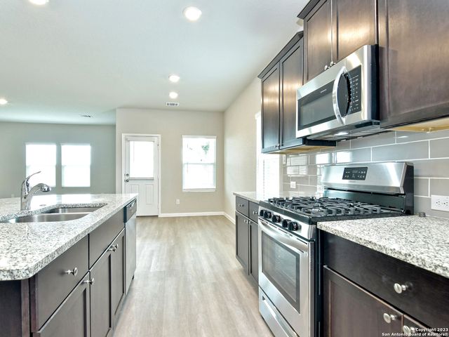 5311 SAUNTER LN, Bulverde, TX 78163
