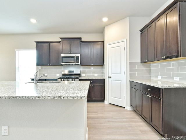 5311 SAUNTER LN, Bulverde, TX 78163