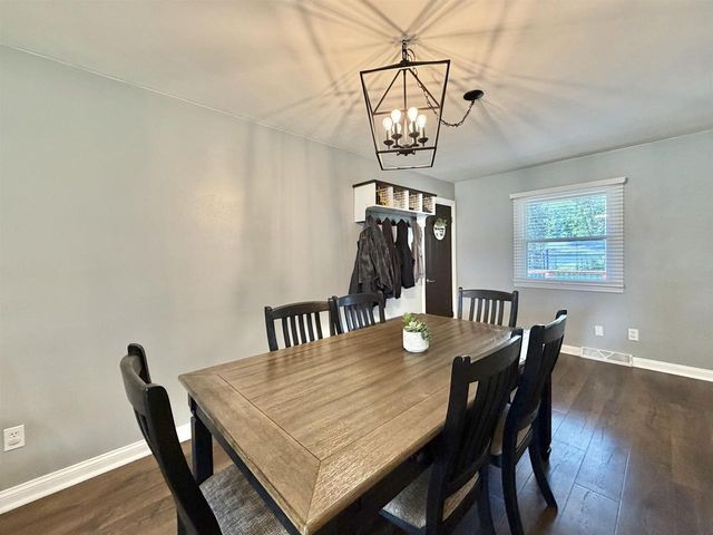 2015 Murphy Woods Road, Beloit, WI 53511