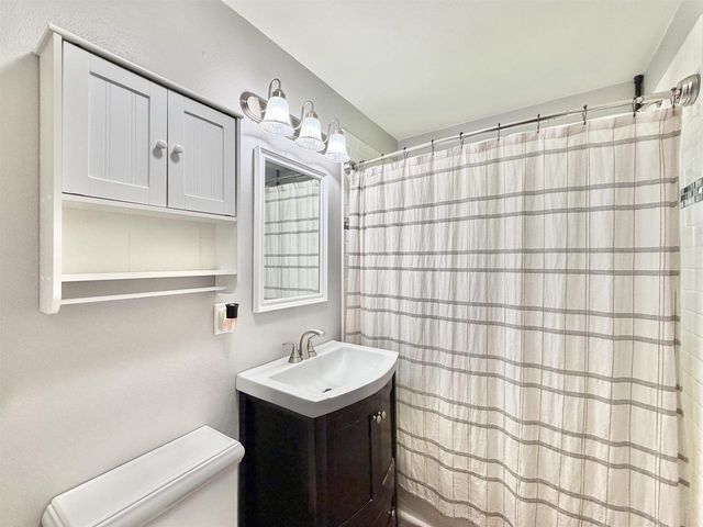 2015 Murphy Woods Road, Beloit, WI 53511