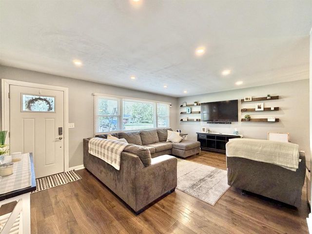 2015 Murphy Woods Road, Beloit, WI 53511