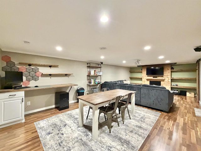 2015 Murphy Woods Road, Beloit, WI 53511
