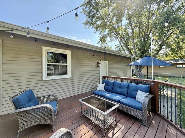 2015 Murphy Woods Road, Beloit, WI 53511