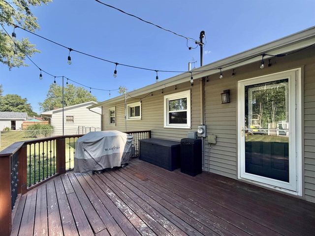 2015 Murphy Woods Road, Beloit, WI 53511