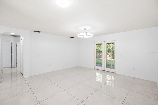 10001 FLORENCE AVENUE N, Tampa, FL 33612