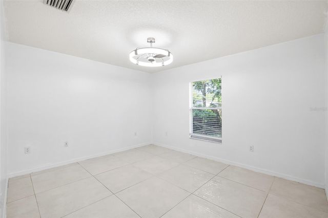 10001 FLORENCE AVENUE N, Tampa, FL 33612