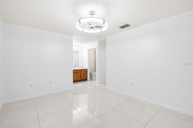 10001 FLORENCE AVENUE N, Tampa, FL 33612