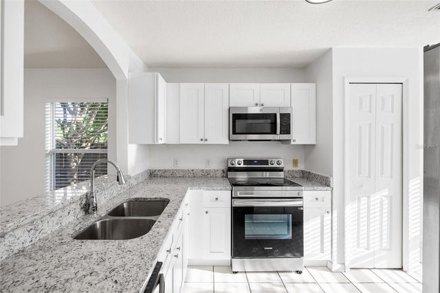 10001 FLORENCE AVENUE N, Tampa, FL 33612