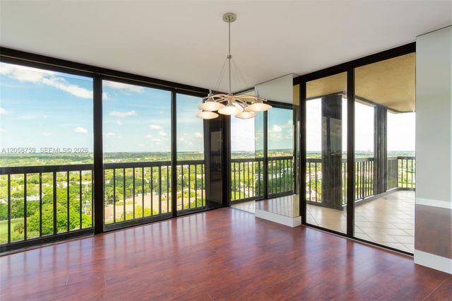 2480 Presidential Way 1801, West Palm Beach, FL 33401