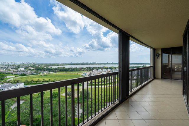 2480 Presidential Way 1801, West Palm Beach, FL 33401