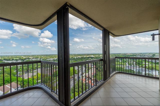 2480 Presidential Way 1801, West Palm Beach, FL 33401