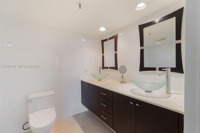 2480 Presidential Way 1801, West Palm Beach, FL 33401