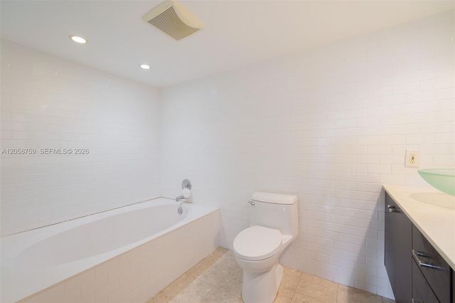 2480 Presidential Way 1801, West Palm Beach, FL 33401