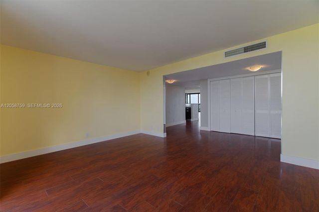 2480 Presidential Way 1801, West Palm Beach, FL 33401