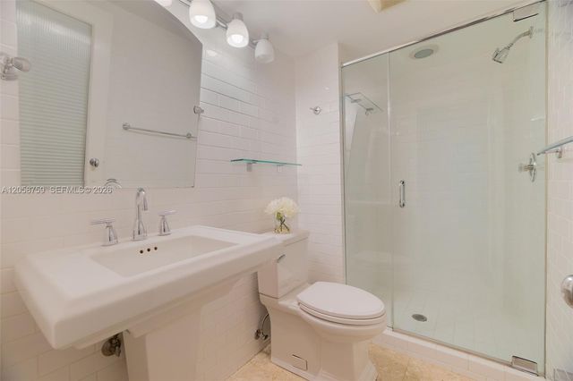 2480 Presidential Way 1801, West Palm Beach, FL 33401