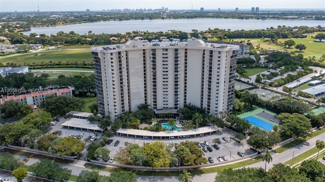 2480 Presidential Way 1801, West Palm Beach, FL 33401