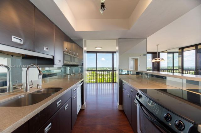 2480 Presidential Way 1801, West Palm Beach, FL 33401