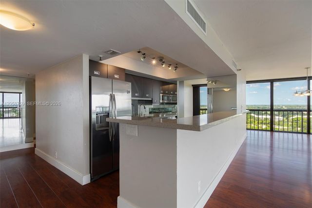 2480 Presidential Way 1801, West Palm Beach, FL 33401
