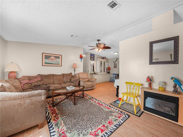 124 KENSINGTON PARK DRIVE, Davenport, FL 33897