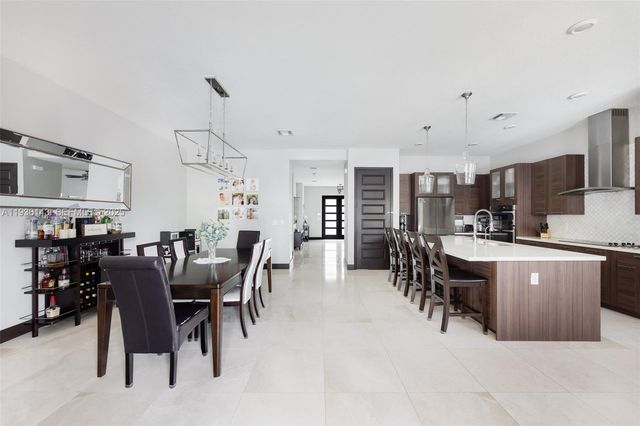 8811 NW 154th Ter, Miami Lakes, FL 33018