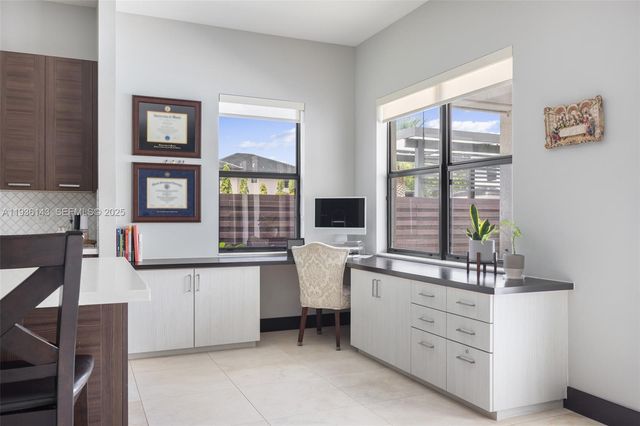 8811 NW 154th Ter, Miami Lakes, FL 33018