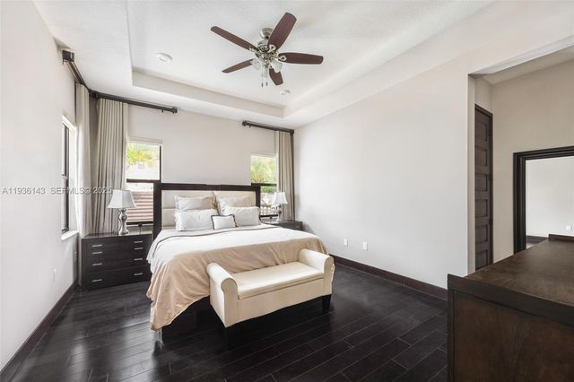 8811 NW 154th Ter, Miami Lakes, FL 33018