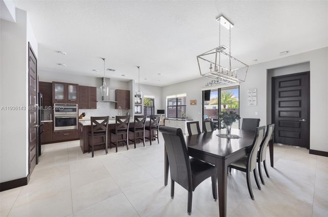 8811 NW 154th Ter, Miami Lakes, FL 33018