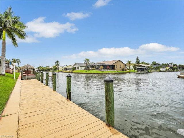 1112 48th TER C101, Cape Coral, FL 33914
