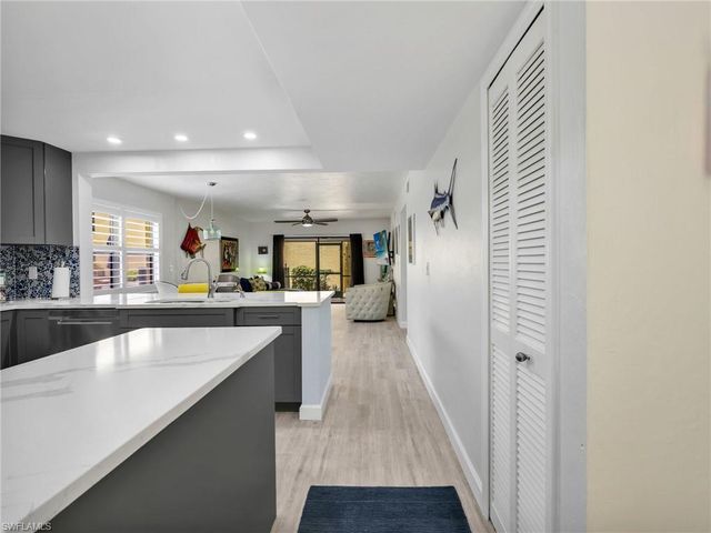 1112 48th TER C101, Cape Coral, FL 33914