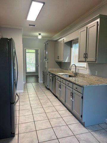 964 Wildwood Avenue, Mobile, AL 36609