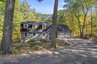 55 Camelot Drive, Bedford, NH 03110