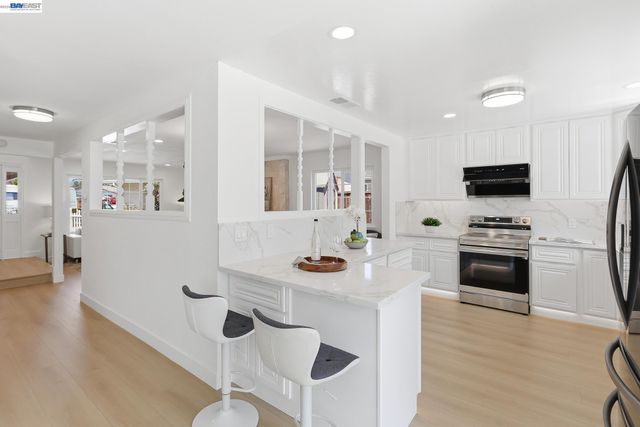 31396 Santa Elena Way, Union City, CA 94587