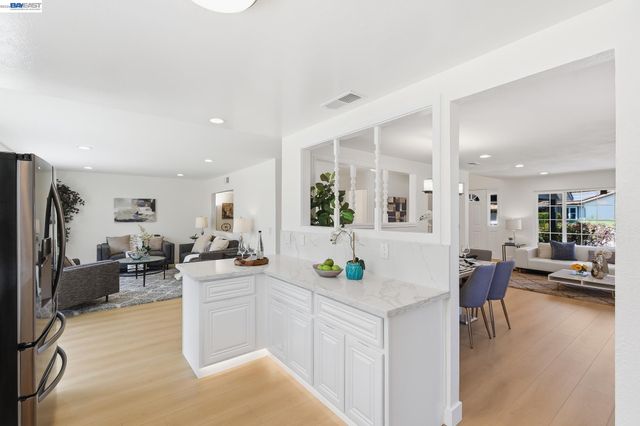 31396 Santa Elena Way, Union City, CA 94587