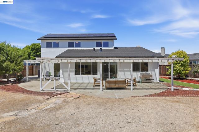 31396 Santa Elena Way, Union City, CA 94587